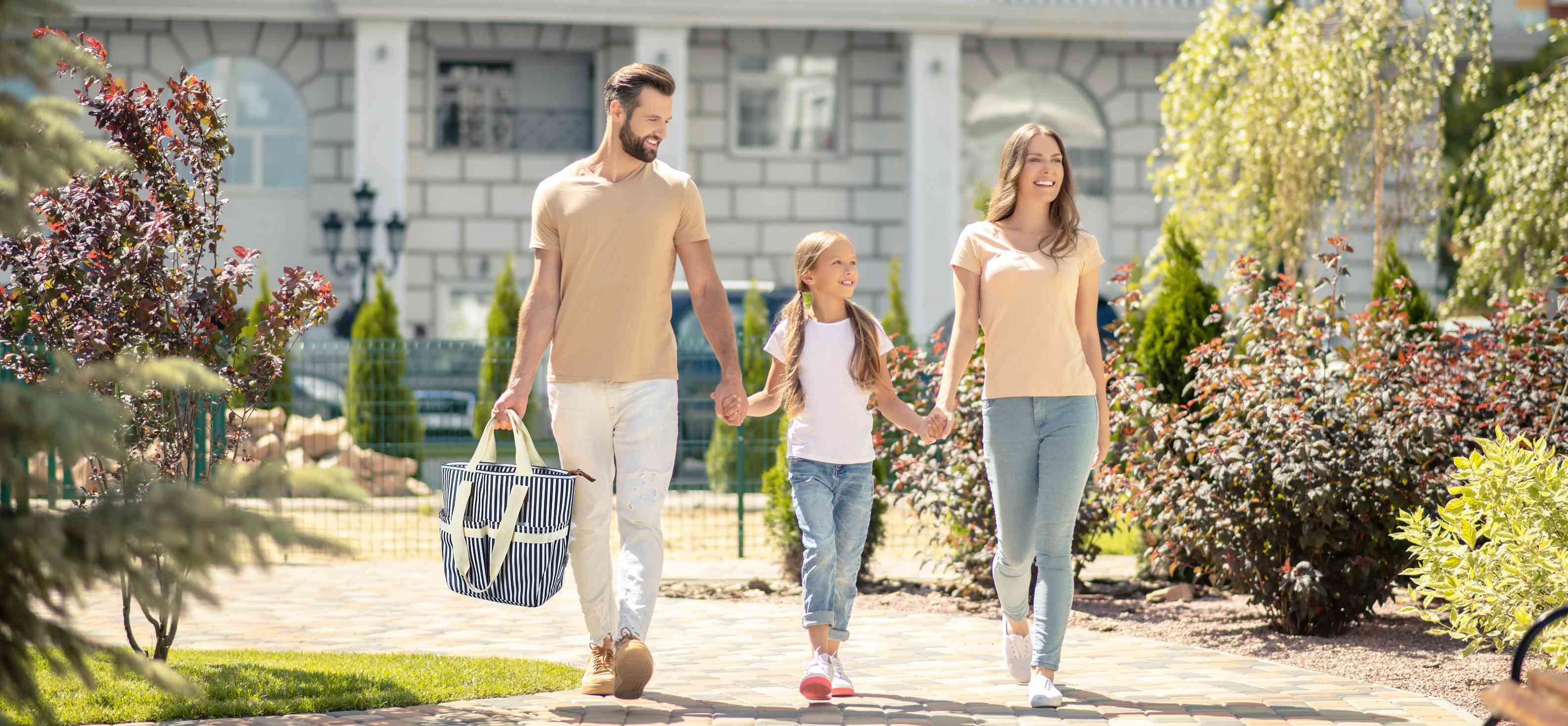 Why a Cooler Bag is the Best Accessory for Moms？ featured image