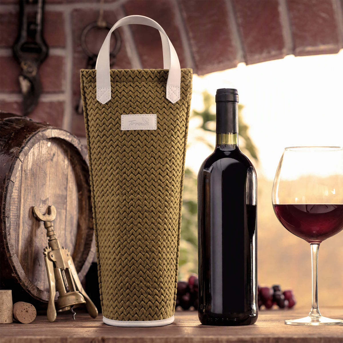 Insulated Single Wine Bottle Carrier — Auto-Seal Opening with PE Support Plate