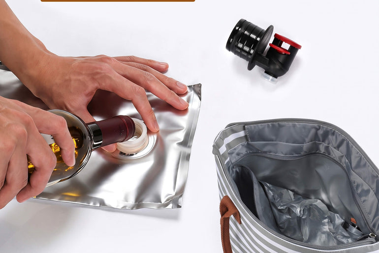 1.5L Wine Purse with Hidden Spout & Wine Bladder – Insulated Wine Tote Bag, Reusable Wine Travel Bag for Picnics, Beach & Parties